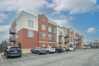 3400 Wellington Ct unit 307, Rolling Meadows, IL 60008 - photo 2