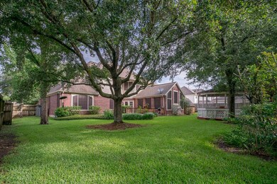 1109 Bob White Dr, Friendswood, TX 77546 - photo 2
