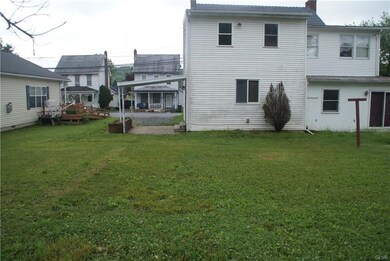 3921 E Grant St, Slatington, PA 18080 - photo 3