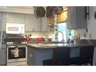 1200 SW 215th Ave, Beaverton, OR 97006 - photo 4