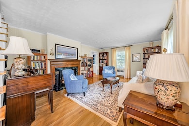 86 Washington Ave, Needham, MA 02492 - photo 3