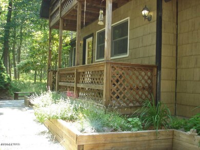 107 Bartlett Dr, Milford, PA 18337 - photo 2