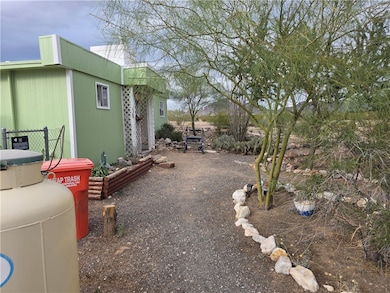 1460 Egar Rd, Golden Valley, AZ 86413 - photo 2