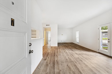 2425 Augusta Dr unit 7, Houston, TX 77057 - photo 2
