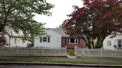 10 Pemberwick Rd, Greenwich, CT 06831 - photo 4