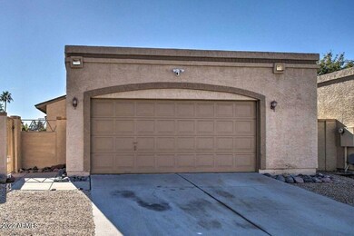 917 E Wahalla Ln, Phoenix, AZ 85024 - photo 2