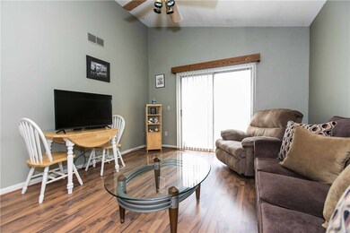 996 Williamsburg Cir, Warwick, RI 02886 - photo 4