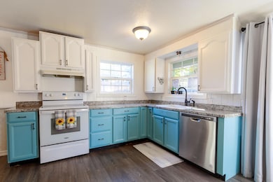 405 NW Dimmick St, Grants Pass, OR 97526 - photo 4