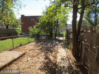 2418 Harriet Ave, Baltimore, MD 21230 - photo 4