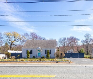 104 W Union St, Ashland, MA 01721 - photo 2