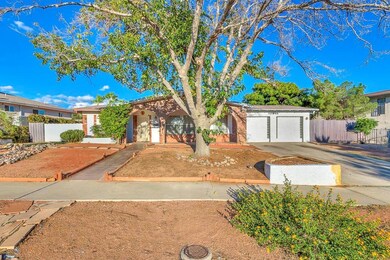 10845 Sombra Verde Dr, El Paso, TX 79935 - photo 2