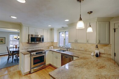 17 Oak Manor Dr, Barrington, RI 02806 - photo 4