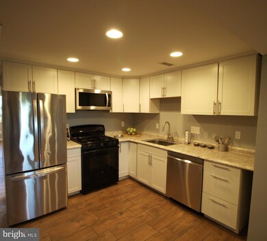 519 Carlsbad Ct, Halethorpe, MD 21227 - photo 5