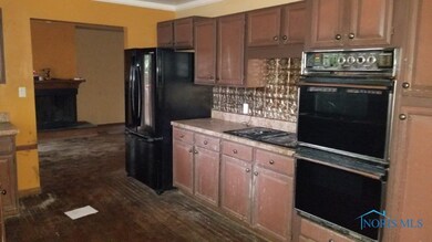 2315 Applewood Dr, Toledo, OH 43615 - photo 4