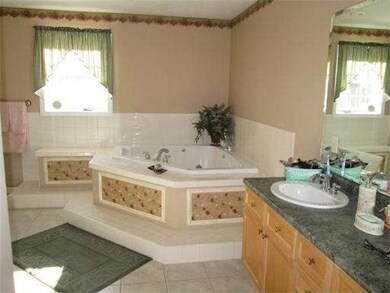 34 Mount Pleasant St, Oxford, MA 01540 - photo 6