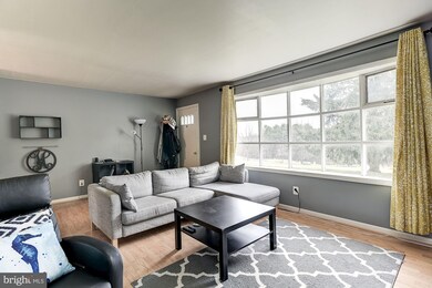 1124 Dundee Rd, Sykesville, MD 21784 - photo 2