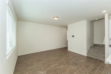 2276 N Columbus Dr, Fresno, CA 93727 - photo 5