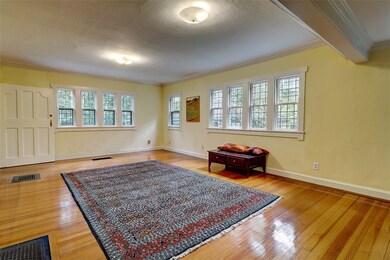 125 Lloyd Ave, Providence, RI 02906 - photo 5