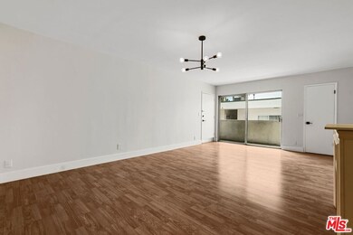 1031 Laurel Ave unit 6, West Hollywood, CA 90046 - photo 2