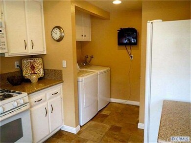 Kitchen & Laundry