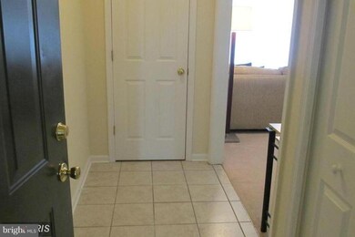 1122 Huntmaster Terrace NE unit 102, Leesburg, VA 20176 - photo 7