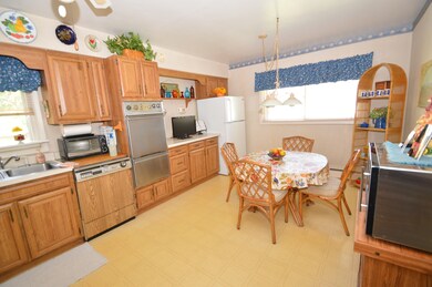 624 Norfolk Ave, Westchester, IL 60154 - photo 4