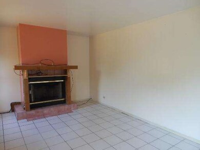 223 Bolz Rd, Carpentersville, IL 60110 - photo 3