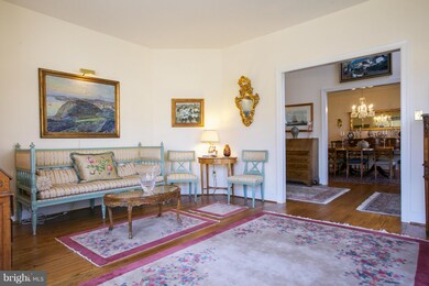 6442 Cloister Gate Dr, Baltimore, MD 21212 - photo 3