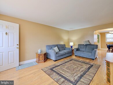 1103 Tremont Dr, Glenolden, PA 19036 - photo 6