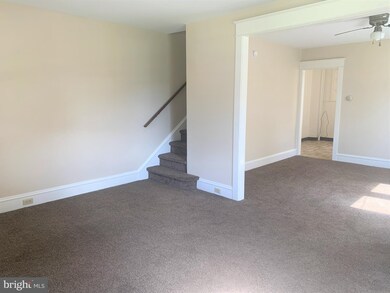 821 W 3rd St, Lansdale, PA 19446 - photo 4