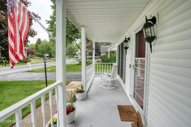 009-7-Barrington-Ct--EXTERIOR