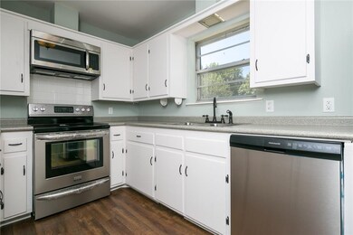 206 Marna Lynn Dr, Prairie Grove, AR 72753 - photo 2