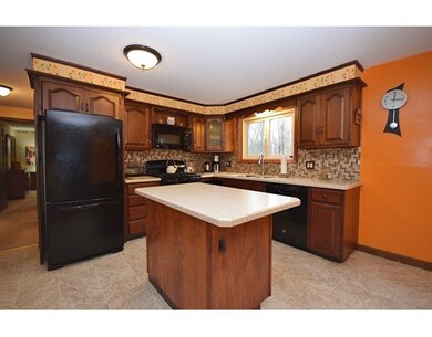 110 Rondeau St, Palmer, MA 01069 - photo 4