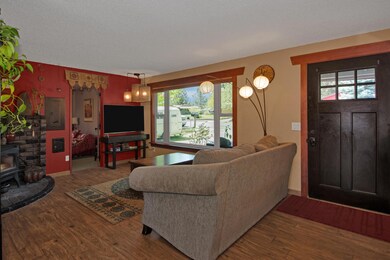 912 SE Morton Ct-15