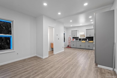 87 Winnikee Ave, Poughkeepsie, NY 12601 - photo 2