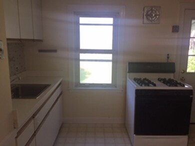 120 Russell Rd unit 1, West Newton, MA 02465 - photo 6