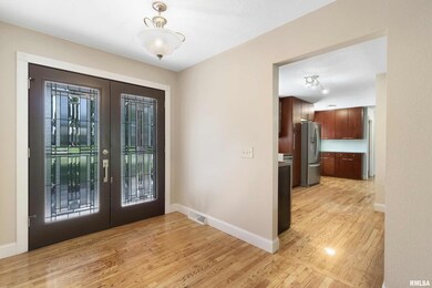 14 Oakbrook Place, Bettendorf, IA 52722 - photo 5