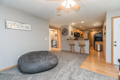 1315 18th St SW, Cedar Rapids, IA 52404 - photo 7