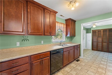 9225 Sahabi Rd, Kernersville, NC 27284 - photo 5