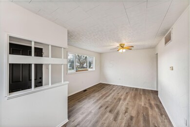20-web-or-mls-1338-clarfield-ave