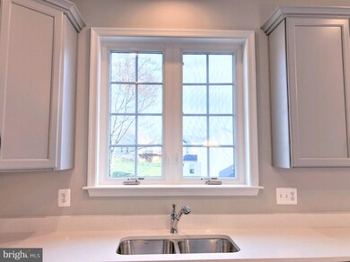 1261 Upland Dr, Fayetteville, PA 17222 - photo 5