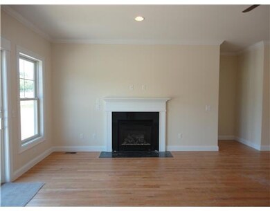 9 Bay Ridge Dr unit 9B, Middletown, RI 02840 - photo 2