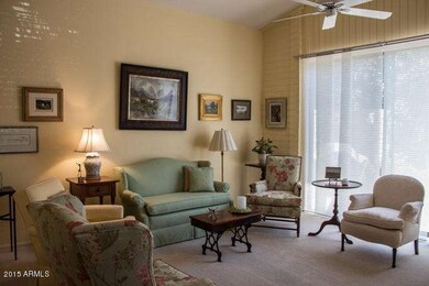 living room (3)
