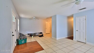 1931 Vernon Pl-14