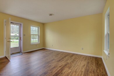 226 Lakewood Dr, Jacksonville, NC 28546 - photo 7