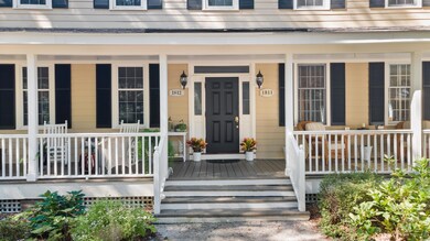 Property entrance with a porch