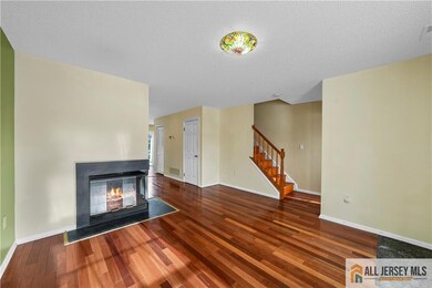 52 Curtis Ct unit 52, Kendall Park, NJ 08824 - photo 5