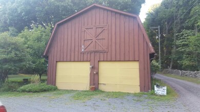 459 Jackson Rd, Dallas, PA 18612 - photo 6