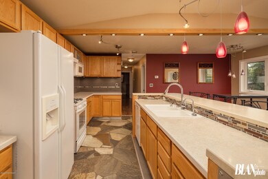 105_082520_8325 Wilcox St