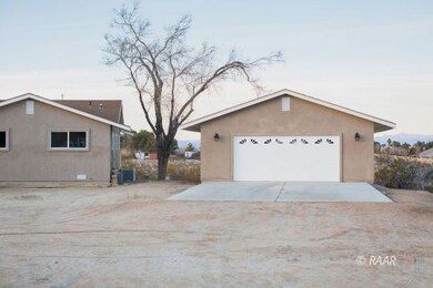 Detached Garage
